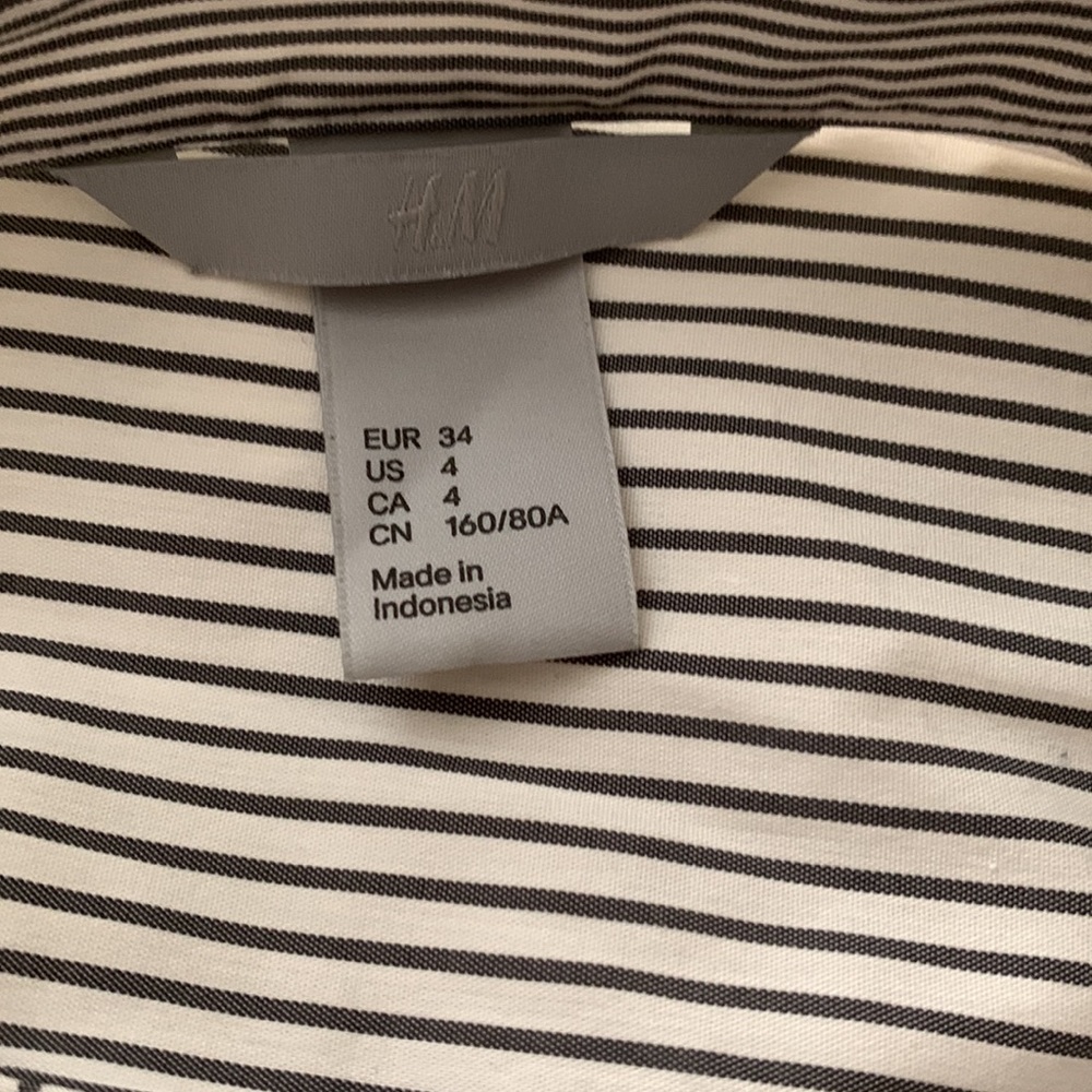 Striped button down collared blouse - Picture 2 of 5